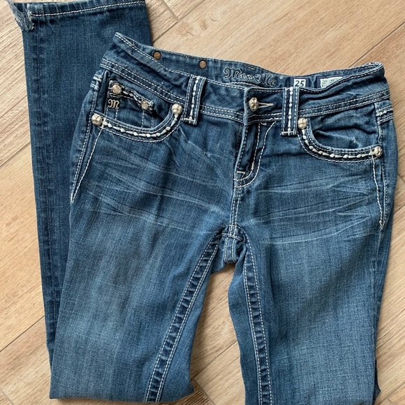 Miss Me Jeans - Picture 2 of 3